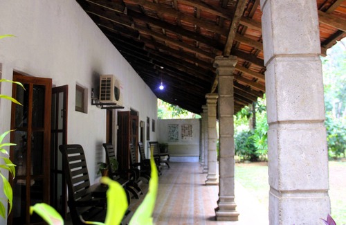 Habarana Cabin | Cozy Loft for 4 at Eagles Wing's Guest House