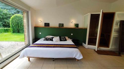Bernay-en-Ponthieu Apartment | Top-Rated Domaine des Célestins: Family & Pet Friendly Getaway