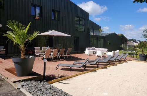 Isles-sur-Suippe House | Elegant Champagne Loft with Private Pool & Ocean Views
