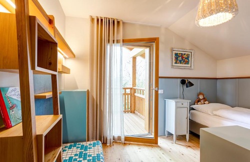 Fie allo Sciliar Apartment | Elegant Loft Heubad with Oceanfront Pool & Spa Amenities