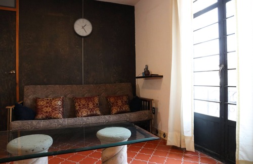 Historic Centre Apartment | Historic Center Loft: Ideal for Families and Pets