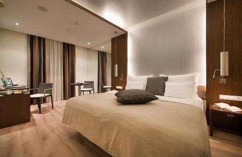 Old Town Hotel | Eco-Friendly LOFT Hotel Bratislava with Hot Tub & Breakfast