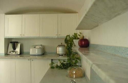 Genoa Historical Centre Apartment | Elegant Loft in San Lorenzo, Steps from Acquario & Pool
