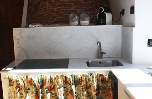 Genoa Historical Centre Apartment | Charming Loft in San Lorenzo Near the Aquarium with Parking