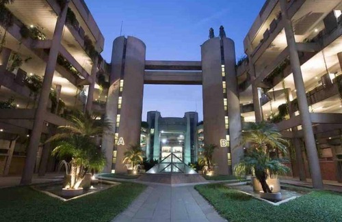 Zouk Mosbeh Apartment | Duplex Siwar: Oceanfront Retreat with Pool for 9 Guests