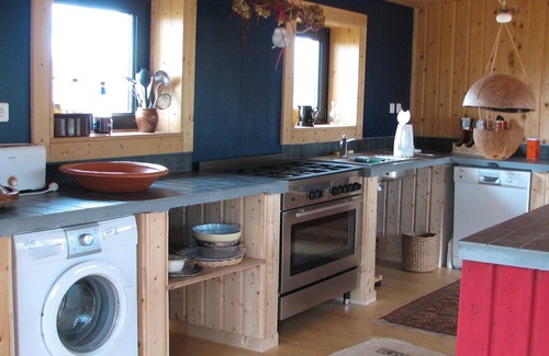 Breaute House | Cozy Country Loft "La Canopée" with Kitchen Amenities