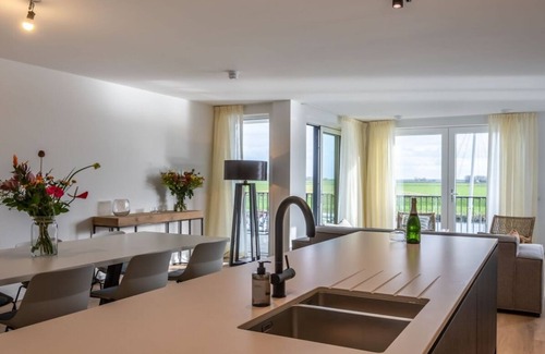Kamperland Apartment | Exclusive Apartment Featuring a Finnish Sauna & Spa Amenities