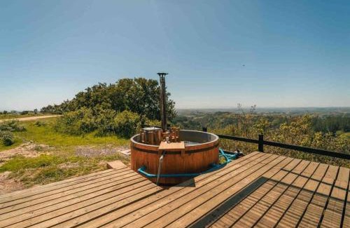 Navidad House | Casa Loft with Incredible Views & Relaxing Hot Tub