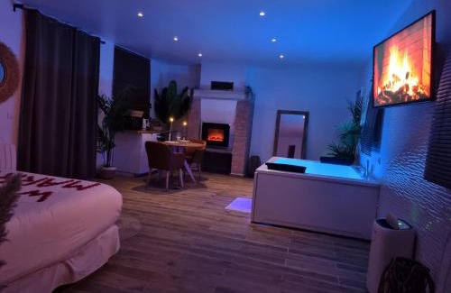 Saint-Prix House | Romantic Loft with Hot Tub & Private Garden Near Paris