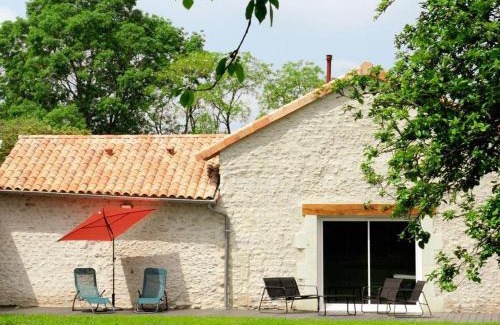 Marigny-Marmande House | Industrial Loft with Spa and Sauna Near Loire Châteaux