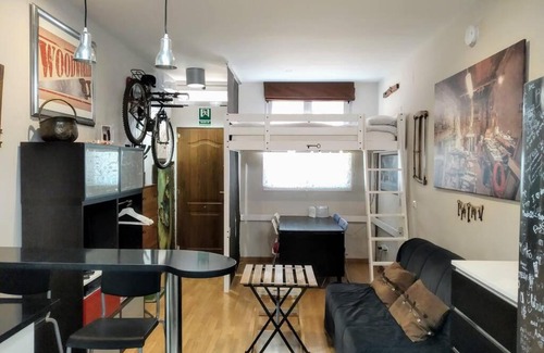 Ventas Apartment | Experience LOFT lα αղԵíցմα: Family-Friendly & Prime Location