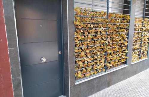 Distrito Sur Apartment | Pet-Friendly Loft La Calahorra with Parking & 9.4/10 Rating