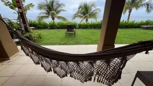 Rio Vermelho Apartment | Cozy Loft Lodge - Oceanfront Suite with Pool & Pet Friendly