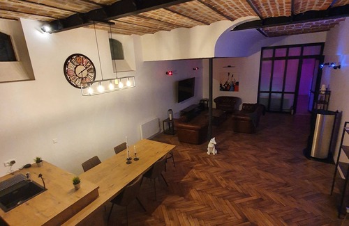 Chamalieres Apartment | Family-Friendly Loft Majestic with Kitchen Amenities