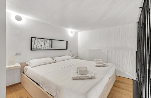 Tricolore Apartment | Discover Loft Martini: Pet-Friendly Haven for Families