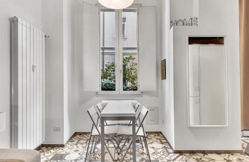 Tricolore Apartment | Discover Loft Martini: Pet-Friendly Haven for Families