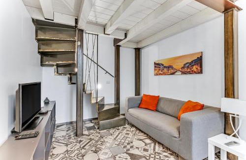 Tricolore Apartment | Discover Loft Martini: Pet-Friendly Haven for Families