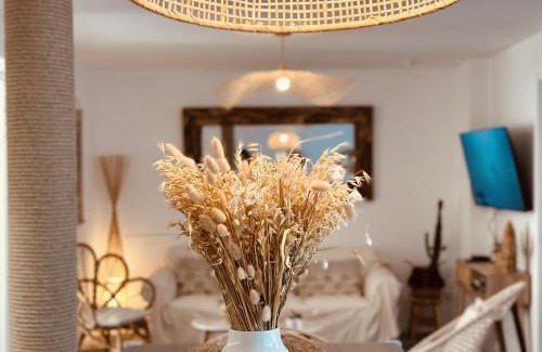 Saint Nicolas - Charles III - Ville vieille - Trois Maisons - Leopold Apartment | Elegant Loft in Menorca with Spa and Top-Rated Amenities