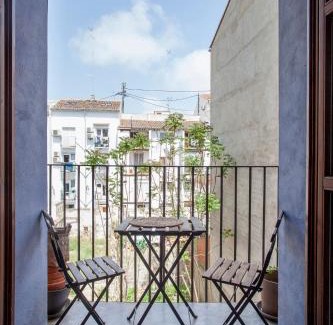 Barrio del Carmen Apartment | Discover Loft Mercado Mossensorell with Wheelchair Access