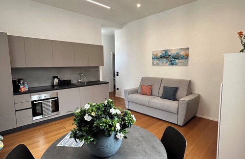 Vittorio Emanuele Apartment | Oceanfront Retreat at Loft Metro Mergellina