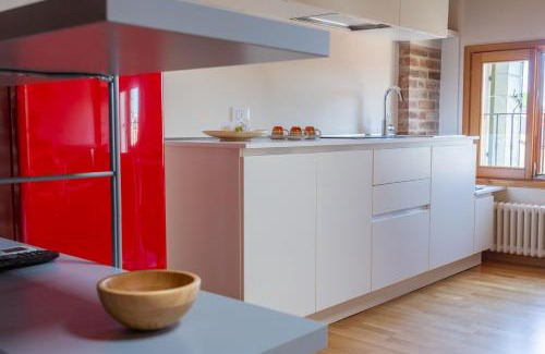 Mirano Apartment | Experience Loft Mirano Tre - Guest Rated 9.3/10!