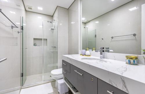 Cristal Apartment | Top-Rated Loft at Shopping Barra Sul with Accessibility Features