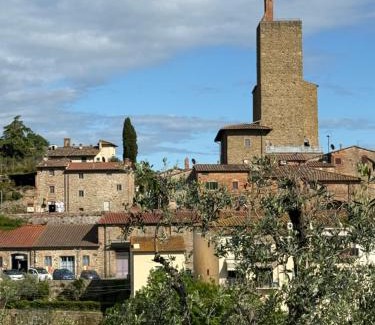 Vinci Apartment | Explore OFFICINA DI LEONARDO in the Heart of Vinci