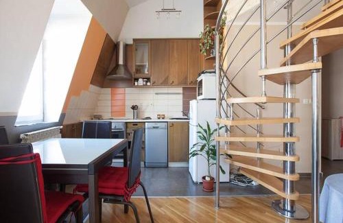 Centar Apartment | Loft on top of Bohemian Quarter