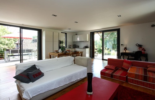 Saint-Jean-d'Eyraud Cottage | Unforgettable Stay at Loft OVEBAS - Domaine de l'Ô