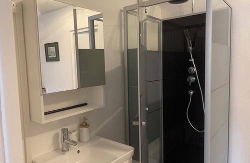 Tours Apartment | Pet Friendly Loft by Tours and Cher River Awaits You