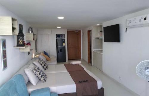 El Laguito Apartment | Oceanfront Loft Playa y Mar with Pool & Ocean Views