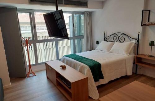 Centro Apartment | Prime Loft Steps from Arcos da Lapa with Ocean View