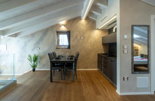 Peschiera del Garda City Centre Apartment | Outstanding Loft Roby: Guest Rated 9.6 with Breakfast