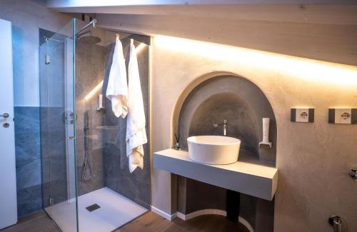 Peschiera del Garda City Centre Apartment | Outstanding Loft Roby: Guest Rated 9.6 with Breakfast