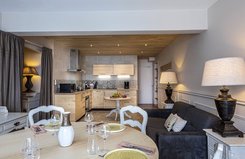 Pailherols Apartment | Relaxing Retreat at Loft Rosée du Matin with Pool & Pet Friendly