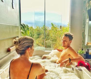 Ponta do Papagaio Apartment | Dreamy Loft 01 - Guest Rated 10/10 with Hot Tub Delight