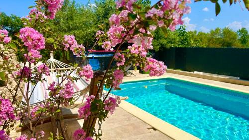 Beaucaire Apartment | Peaceful Loft with Ocean View and Spa Retreat