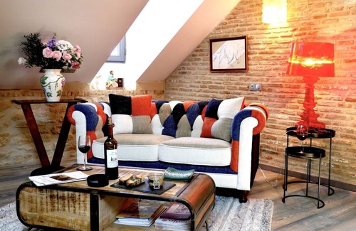 Sarlat-la-Caneda Apartment | Loft Stella Matutina: Guest Rated 10/10 with Great Amenities