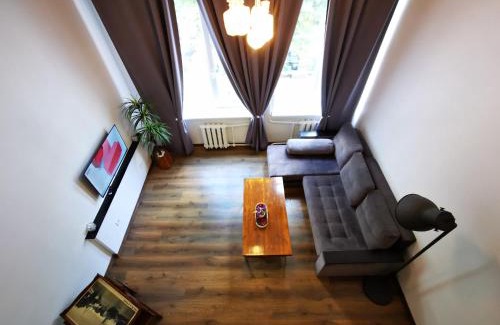 Old Town Apartment | Cozy Loft Studio in Historic Old Town, Family Friendly Stay