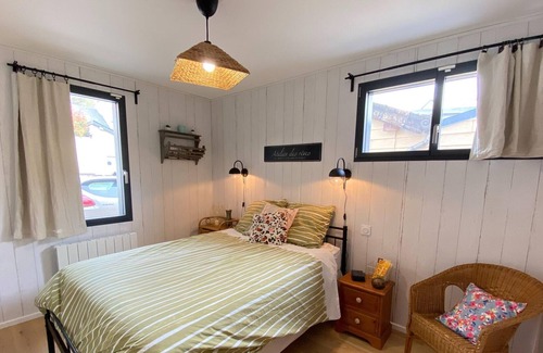 Saint-Jean-le-Thomas House | Loft-style home in the Bay of Mont St. Michel