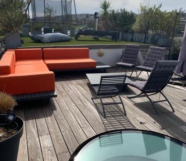 Auteuil Apartment | Waterfront Loft with Parking & Family-Friendly Amenities