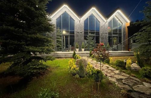 Tsaghkadzor House | Discover Loft Tsaghkadzor: 10/10 Rated, Pet-Friendly Retreat