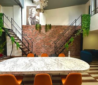 Suresnes Apartment | Loft Unique au Design Contemporain