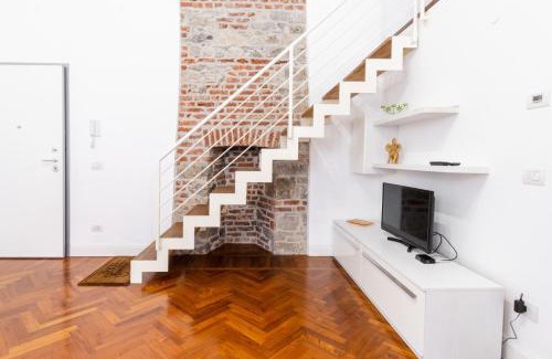 Downtown Apartment | Stylish Loft in Varese - IXIHOME with 8.9/10 Rating