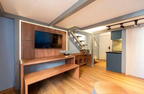 Sao Paulo Apartment | Inviting Loft Vila Madalena with Pool and Ocean Views