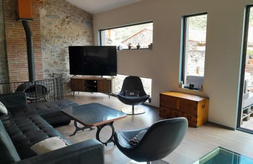Rigarda House | Mountain View Loft: Guest Rated 9.3 with Breakfast Included