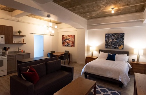 Rouyn-Noranda Apartment | Loft with bed and sofa bed on rue Gamble Ouest (Le Central)