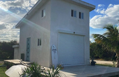 Farmer's Hill House | Loft with ocean view and beach accessn