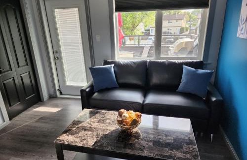 Lethbridge Apartment | Inviting Loft with Hot Tub & Oceanfront Patio Retreat