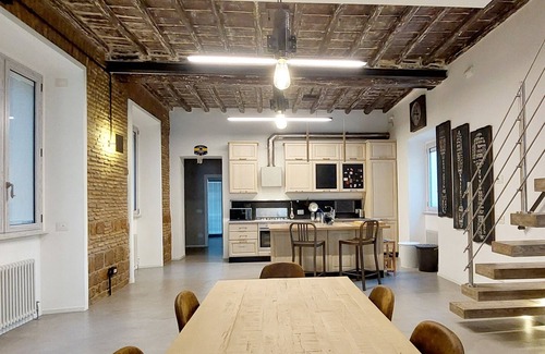 Monti Apartment | Elegant Loft133: Central Design Haven in Rome
